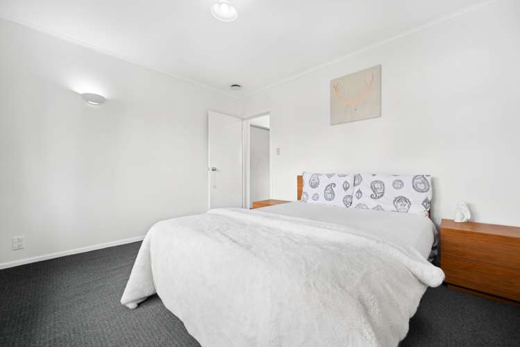 2/9 Roseburn Place Pakuranga_11