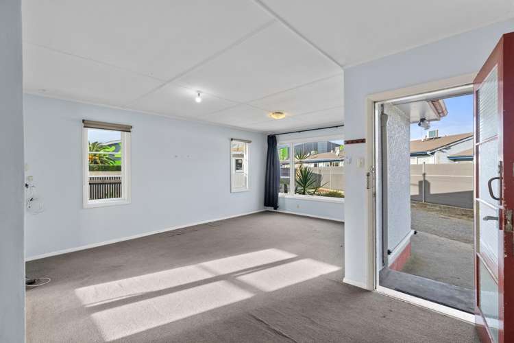 34 Pascal Street Palmerston North Central_11