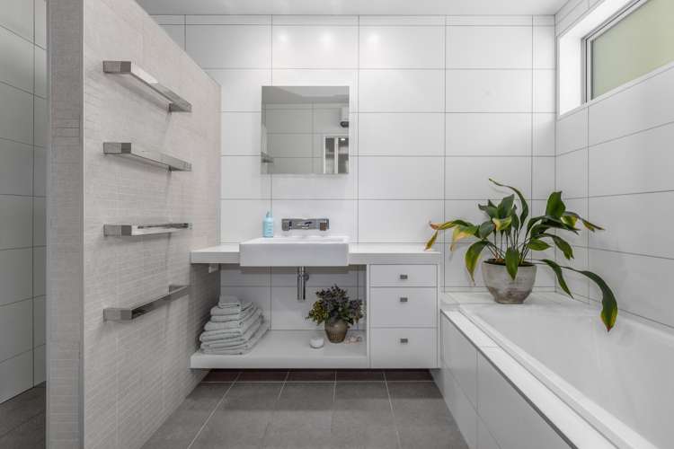 86 Emerald Glen Road Paekakariki_11