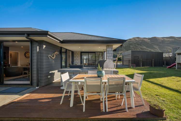 32 Timsfield Drive Lake Hawea_10
