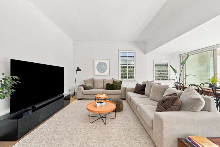 33 Hawkesbury Avenue_5