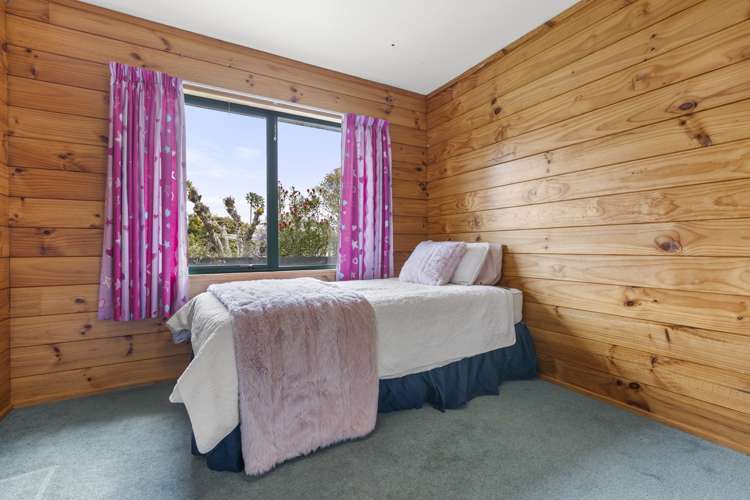 44 Taihiki Road Clarks Beach_9