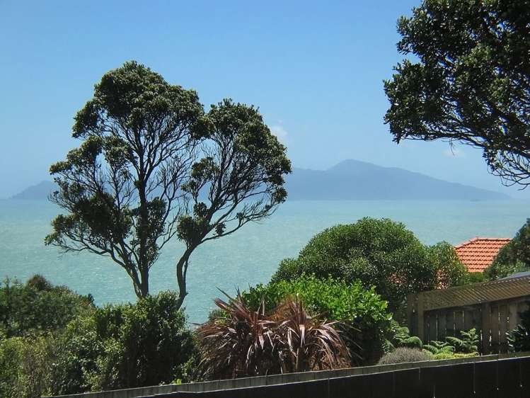 13 Haunui Road Pukerua Bay_36