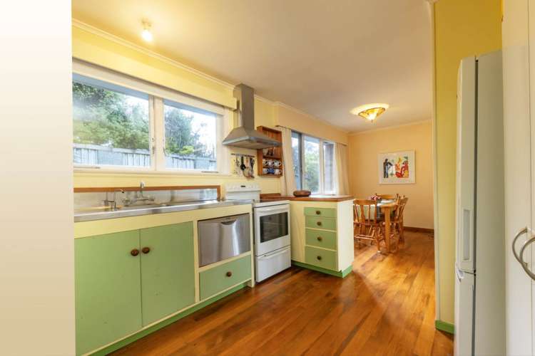 320 Forest Hill Road Waiatarua_10