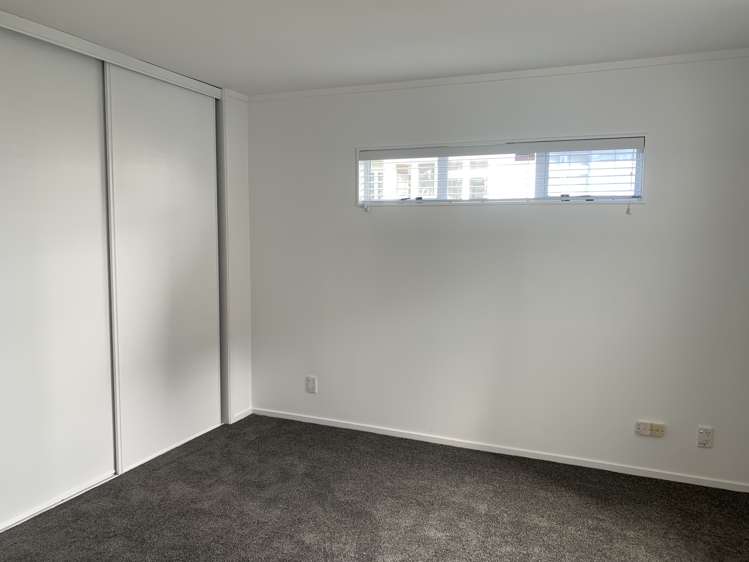 2/24 Clonbern Road Remuera_10