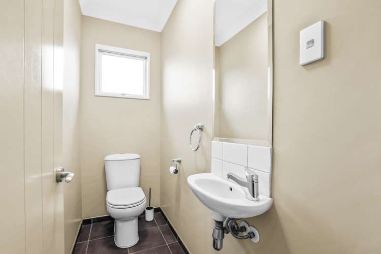 24 Crombie Green Northwood_25