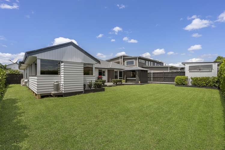 6 Defender Crescent Beachlands_28