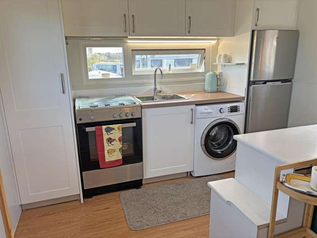 5/50b Featherstone Ave, Kairaki Beach Kaiapoi_2