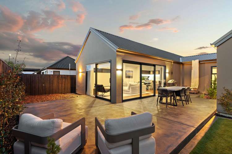 32 Walter Case Drive Harewood_26