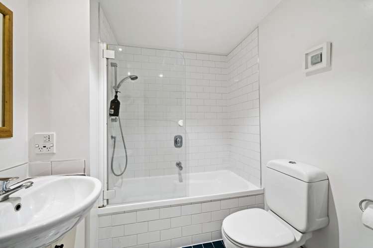 42/28 Cathedral Square Christchurch City_11