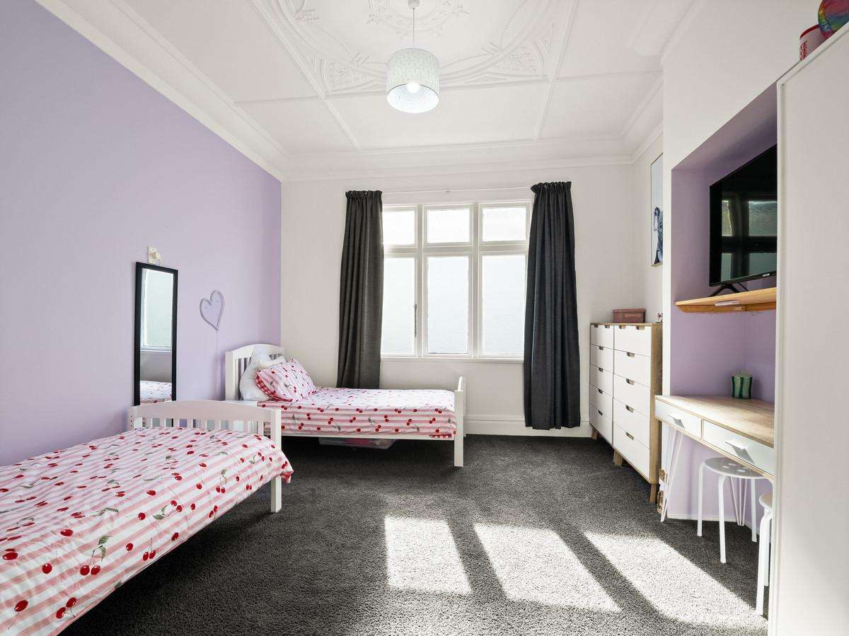 21 Hargest Crescent_4