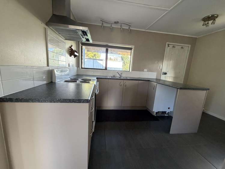 2/1 Glengarry Place 11201_3