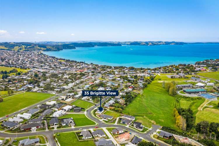 35 Brigitte View Snells Beach_1
