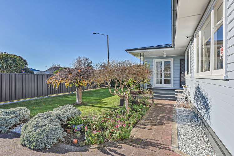 803 Riverslea Road North_5