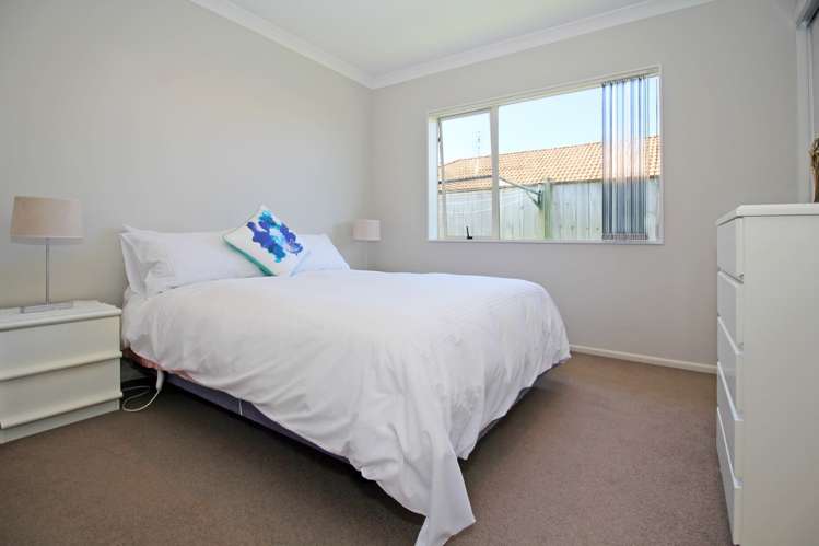 29 Norm Pellow Drive Manurewa_10
