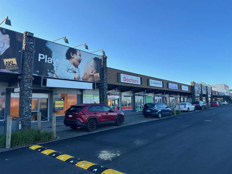 Shop B5, 1 John Goulter Drive Auckland Airport_10