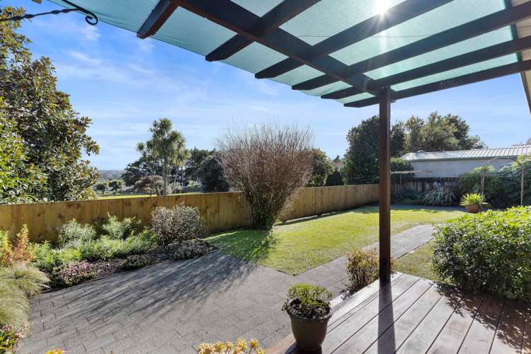 2/65 Sturges Road Henderson_2