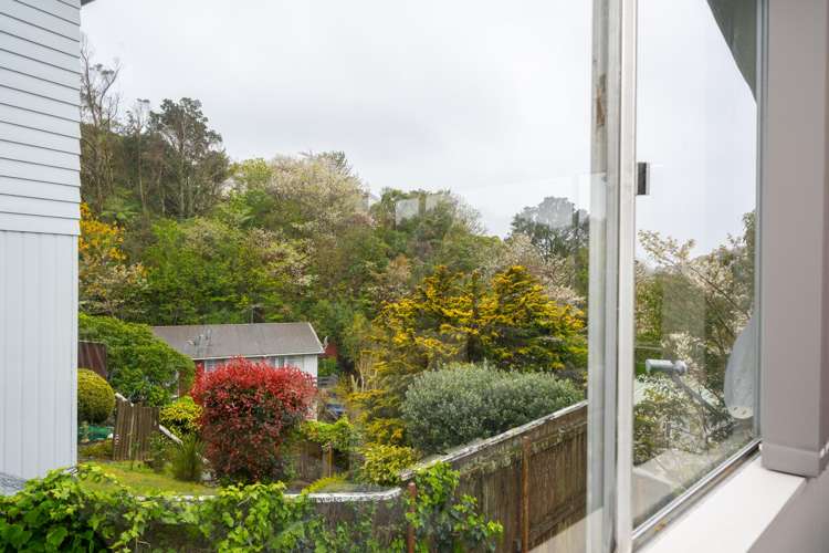 32 Thurleigh Grove Karori_9