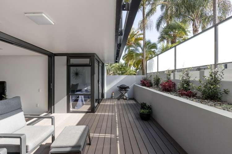 01/424 Maunganui Road_0
