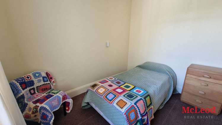 79 Chertsey Line Road Chertsey_17