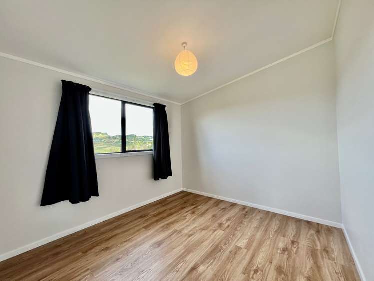 30 Manukau Road Raglan Town_11