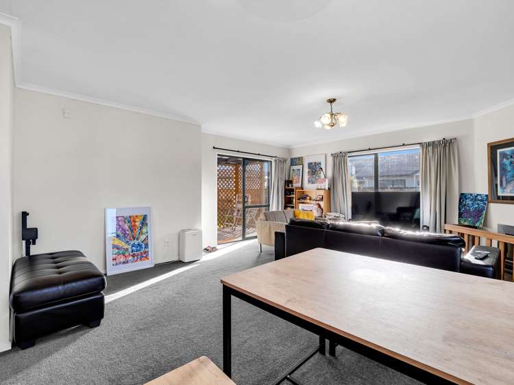 32 Dahlstrom Grove Kelvin Grove_10