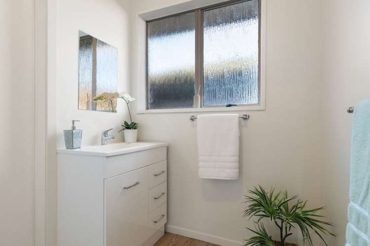 1/6 Randolph Street Woolston_17