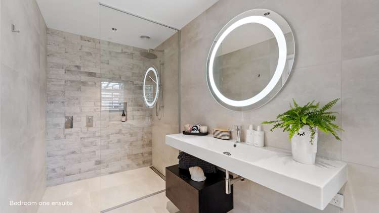 8 Kotare Place Sandspit_12