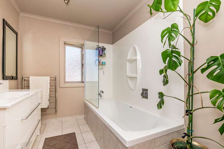 198 Le Cren Street Seaview_37