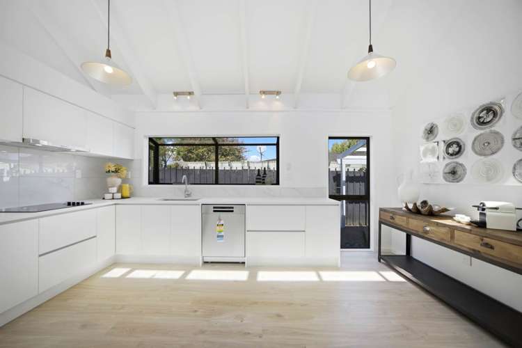 1 Montclair Rise Browns Bay_2