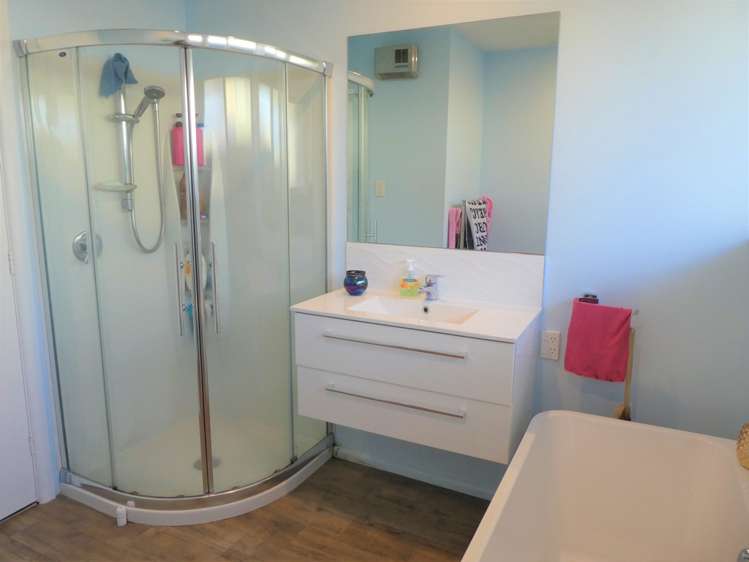66 Woolley Street Avondale_12