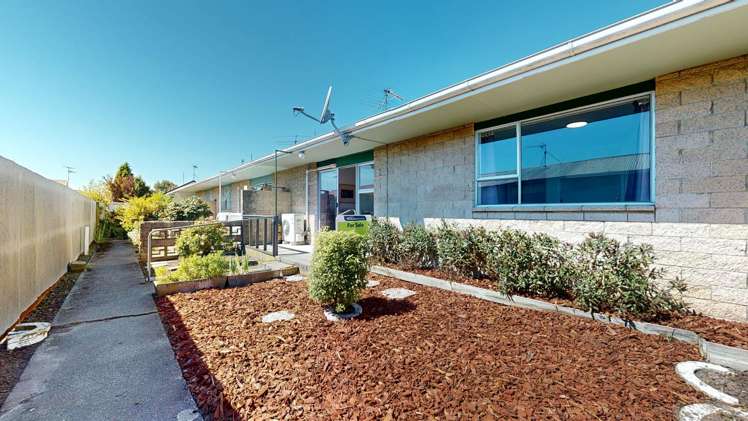 2/361 Burnett Street_0