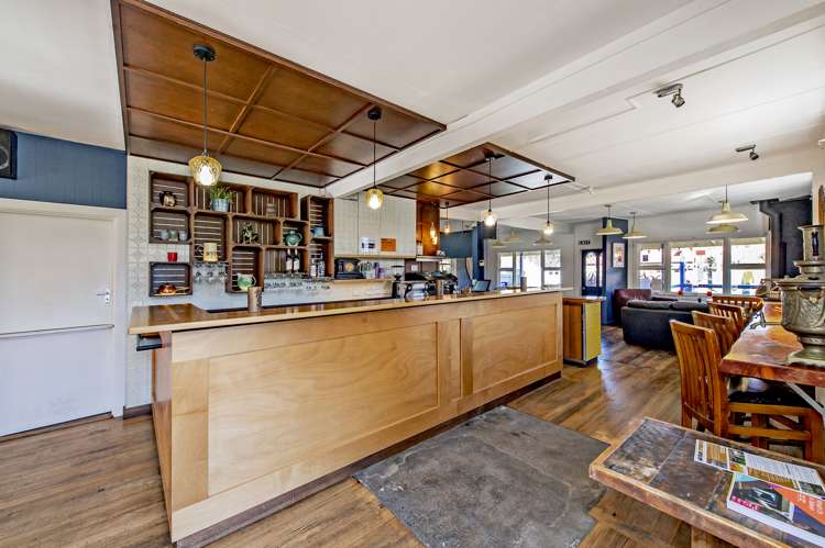 5672 West Coast Road Springfield_13