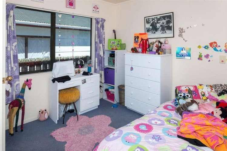 207b The Square Whangamata_10