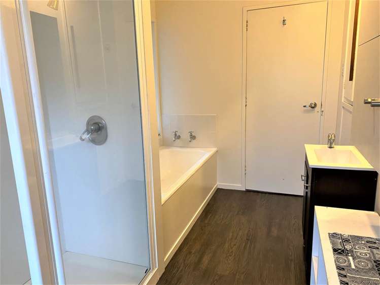 23 Seaview Road Castor Bay_16