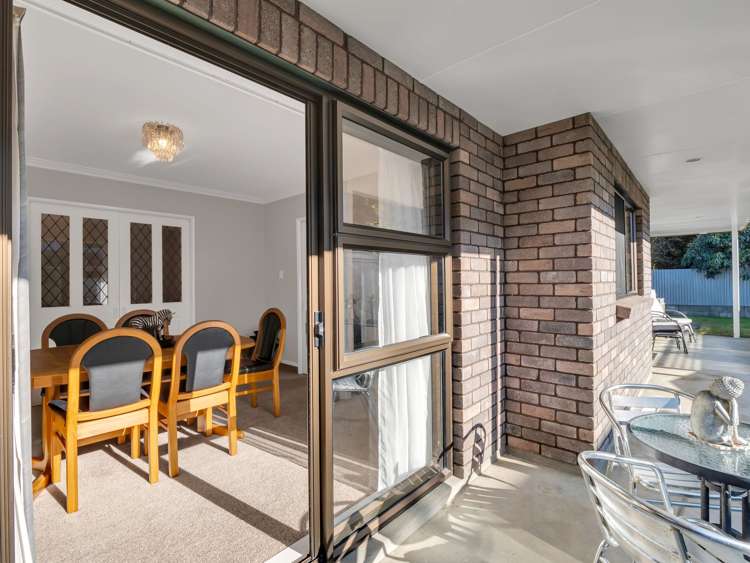 33 Downes Avenue Springvale_12