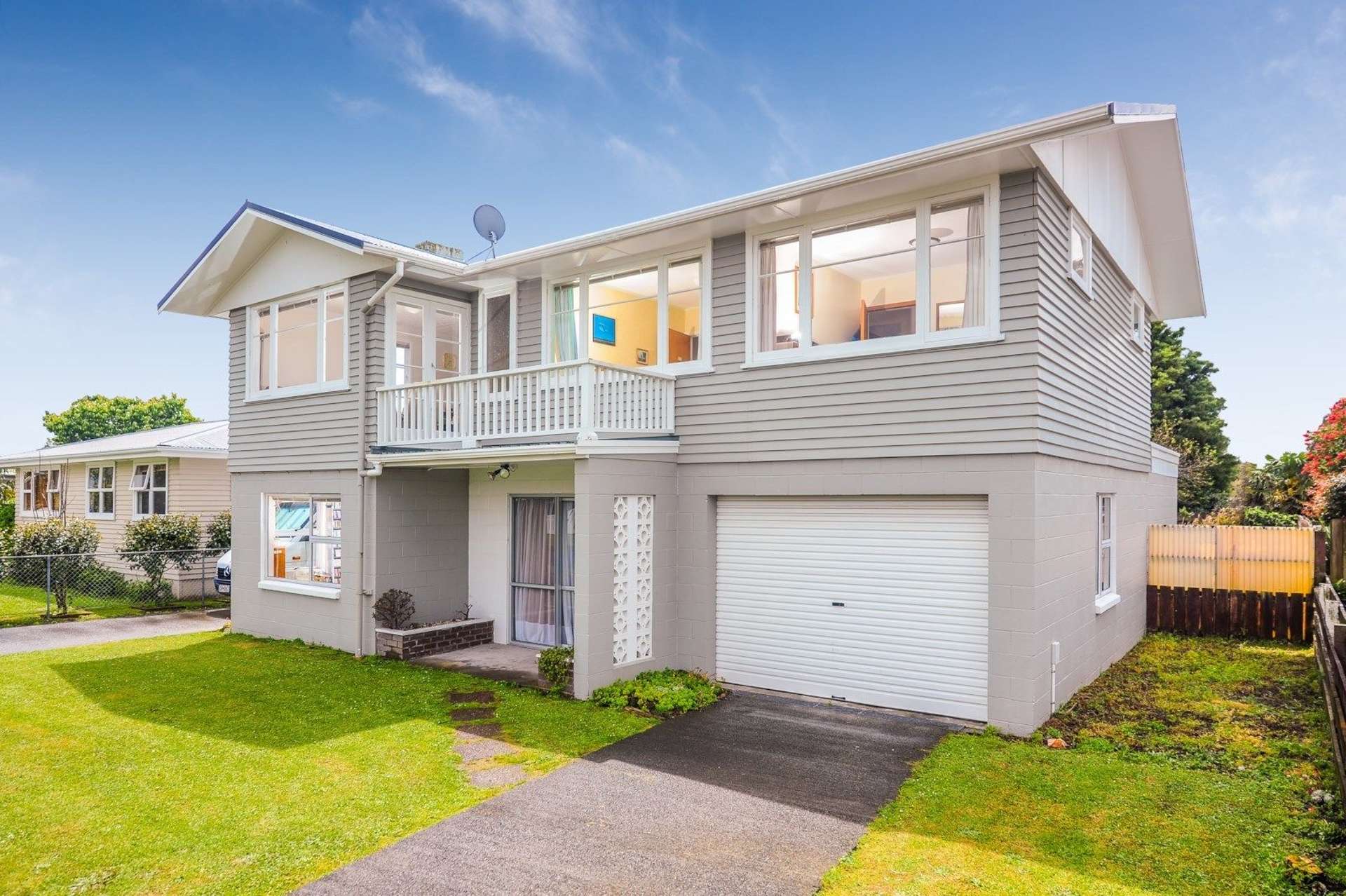 16 Clinton Avenue Te Atatu Peninsula_0