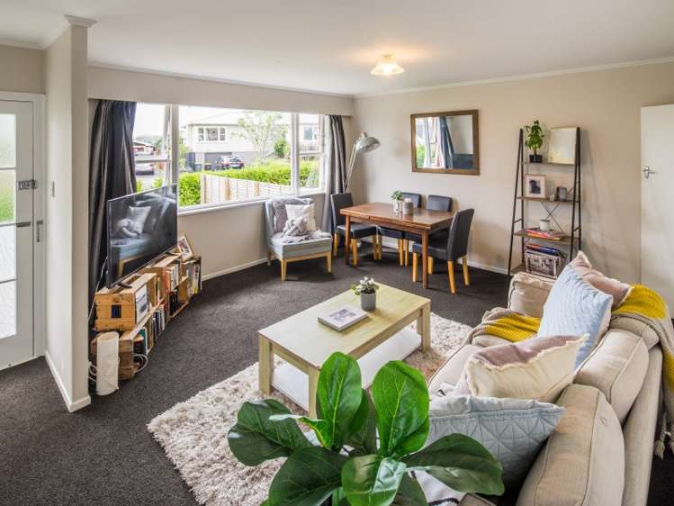 1 Fairburn Grove Johnsonville_0