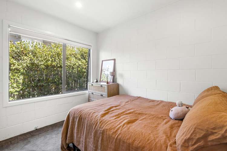 22 Don Croot Street Western Springs_25