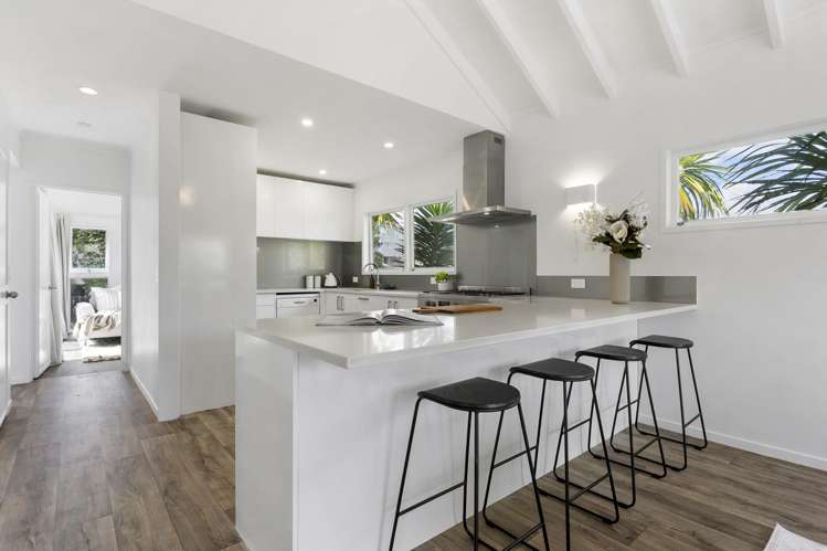 38 Merriefield Avenue Forrest Hill_8