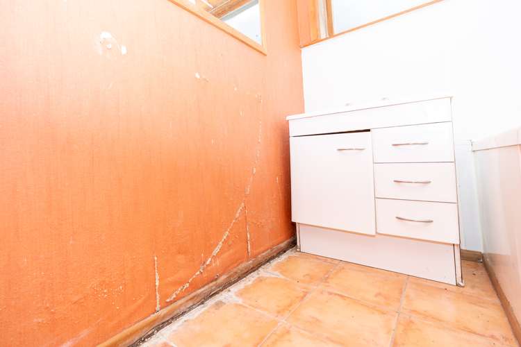 90 Houchens Road Glenview_18