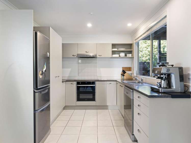 18 Bruce Pulman Drive Takanini_2