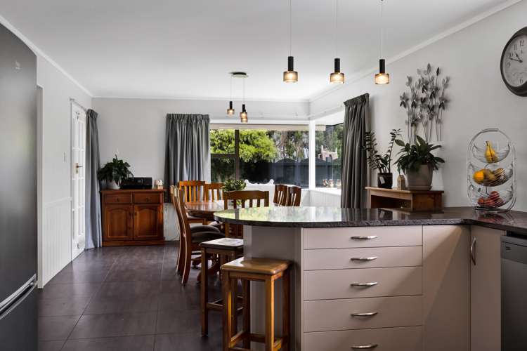 11 County Drive Hawera_6