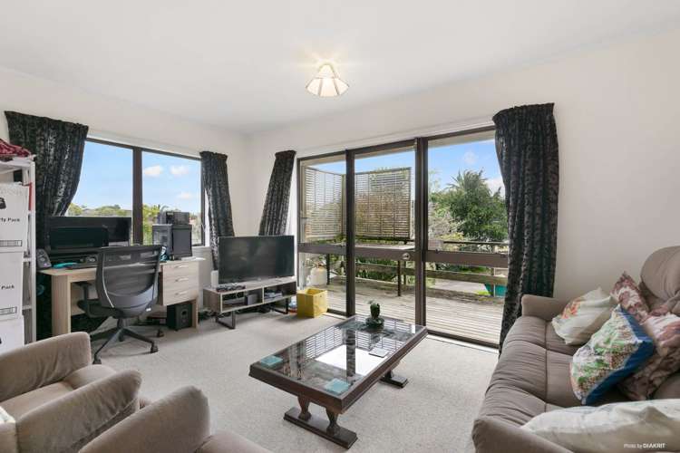 83 Kervil Avenue Te Atatu Peninsula_12