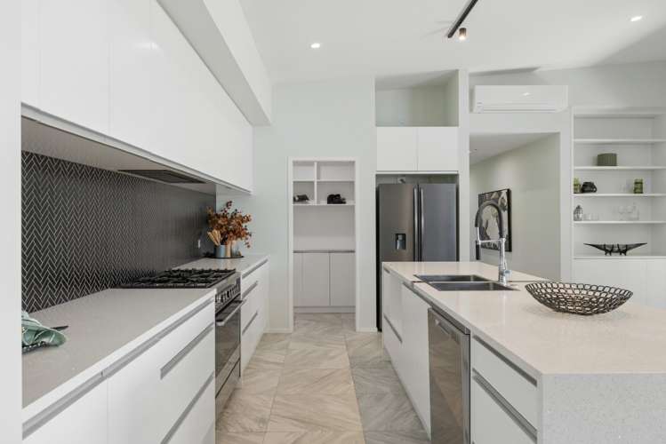 85 The Boulevard Papamoa_12