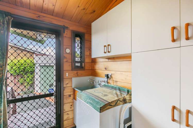 17 Booker Place Manurewa_10