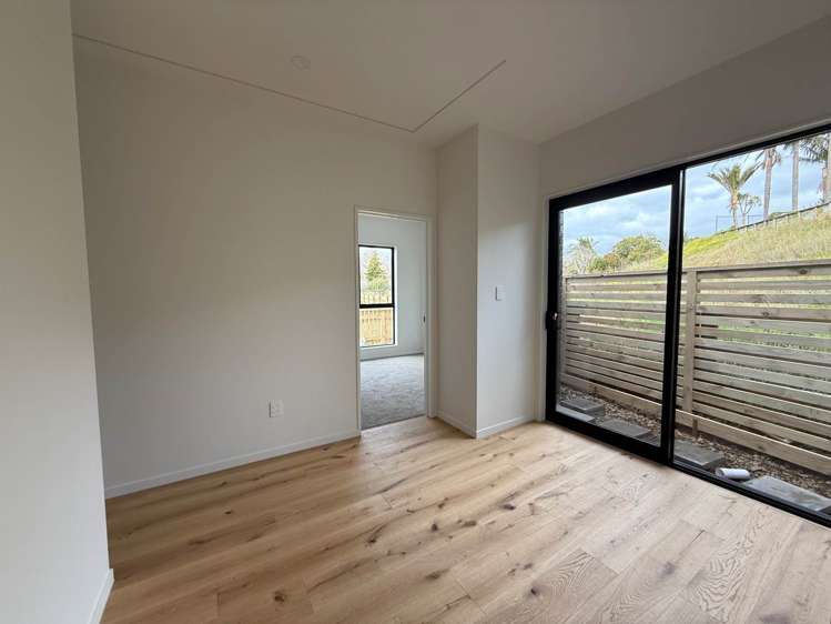 189 Otuwairoa Esplanade Papakura_13