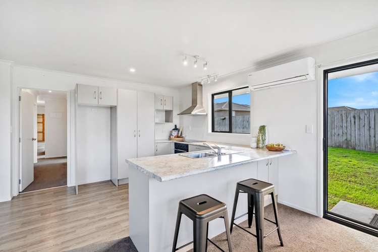 17 Dune Lake Place Ruakaka_11