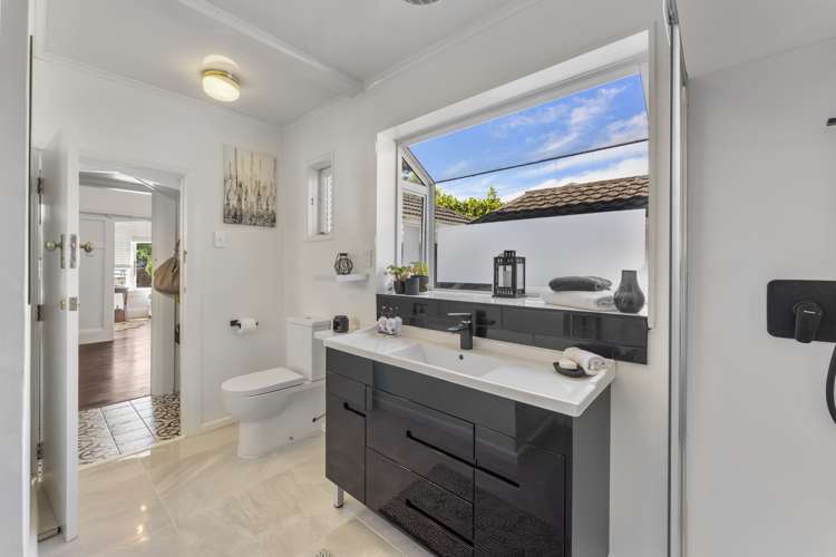 4 Puriri Street Miramar_12