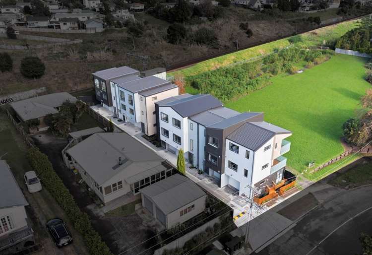 8/61 Clayburn Road Glen Eden_16